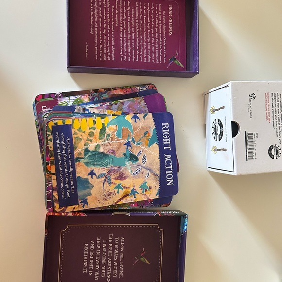 Modern witch tarot card deck and oracle card deck - Picture 5 of 5